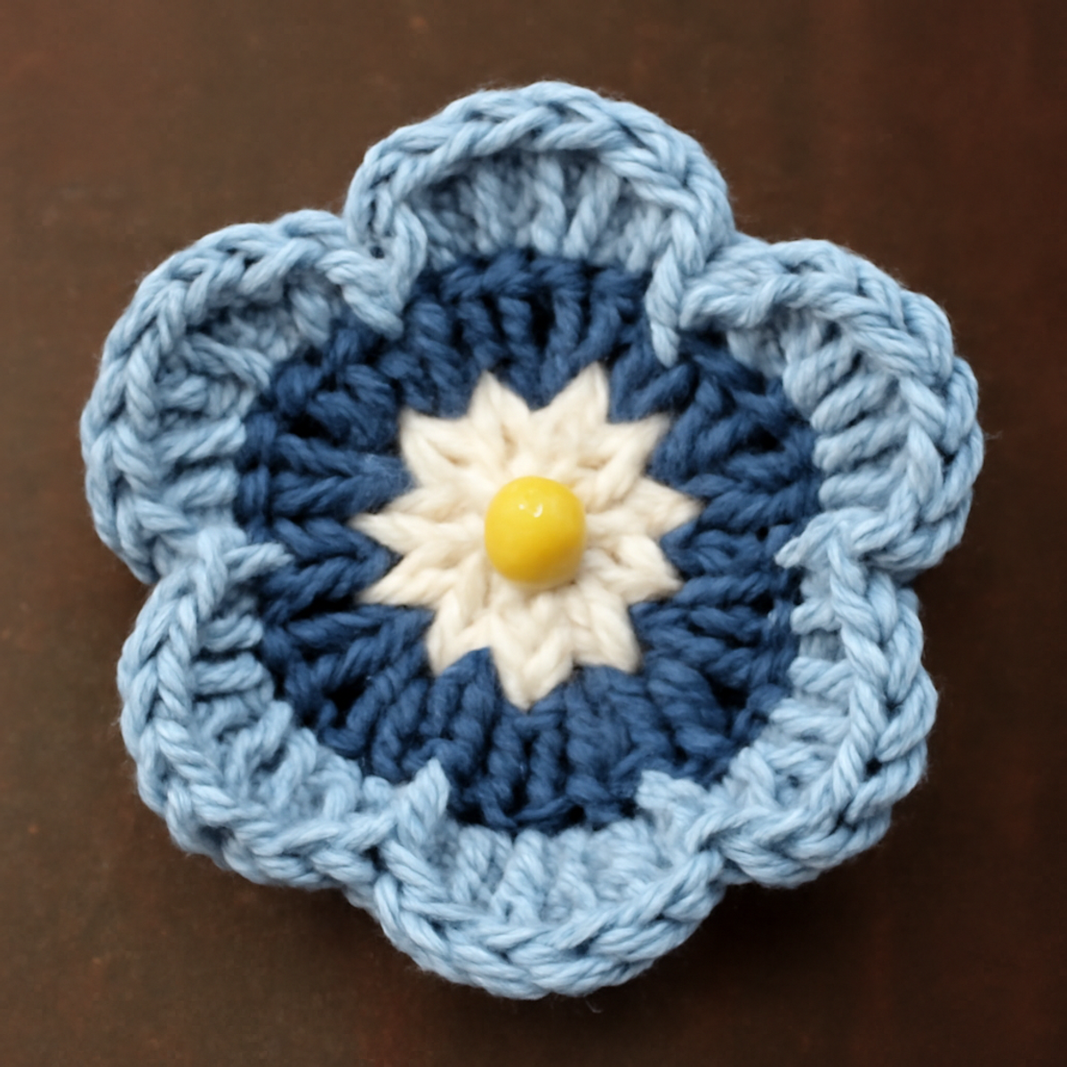 Charming Crochet Flower Brooch: A 1-Hour Accessory Delight